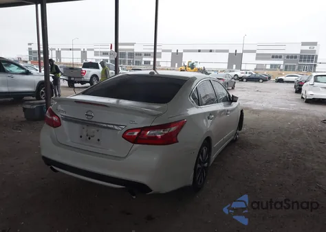 2017 Nissan Altima 2.5 Sl z USA, uszkodzony, nr VIN 1N4AL3AP9HC226000